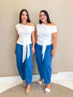 BLUSA DE RENDA COM AMARRAÇÃO  CANTILA