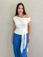 BLUSA DE RENDA COM AMARRAÇÃO  CANTILA