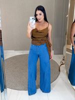 CALÇA JEANS WIDE LEG COM DETALHE NA PERNA SALLY
