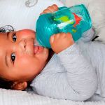 Copo com Alça Tritan Grip n' Sip Dino 240ml (4m+) - Nuby