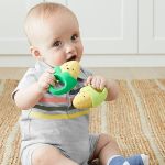 Brinquedo Musical Kit Maracas Farmstand Milho (3m+) - Skip Hop