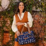 Mala com rodinhas + Bolsa Anne + Frasqueira Emy + Porta Carteira de Vacinação Avião - Masterbag