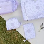 Mala com rodinhas + Bolsa Anne + Frasqueira Emy + Porta Carteira de Vacinação Lavandas - Masterbag