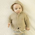 Casaco c/ Capuz para bebê em tricot trançado Cáqui - Mini & Co.