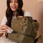 Mala com rodinhas + Bolsa Anne + Bolsa Térmica Vicky Avião Oliva - Masterbag