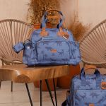 Mala com rodinhas + Bolsa Everyday + Frasqueira Térmica Emy Dinossauro – Masterbag