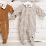 Macacão longo c/ golinha para bebê em suedine Cachorrinho - Mini & Co.