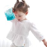 Copo de Treinamento com Alça 360° Verde 270ml (12m+) - Buba