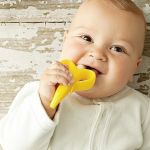 Massageador de Gengiva com Cerdas Curtas Banana (4m+) - Buba