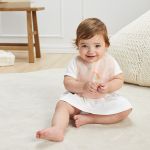 Babador com Cata-migalhas em Silicone com Estojo Arco-Íris (3m+) - Buba