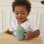 Copo de Transição em Silicone com Alça Verde 120ml (6m+) - Buba