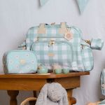 Mala com rodinhas + Bolsa Everyday + Frasqueira Térmica Emy Margaridas Menta - Masterbag