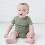 Body curto em algodão egípcio Verde Escuro - Mini & Co.