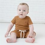 Shorts em algodão egípcio Caramelo - Mini & Co.