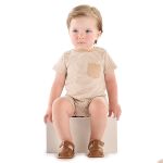 Macacão curto em cotton Listrado Caqui - Up Baby