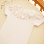 Body curto c/ golinha em suedine Laise Francesa Off White - Mundo Faz de Conta