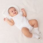 Travesseiro Ergonômico Memory Foam Heart Branco (0m+) - Kikka Boo