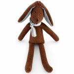 Naninha Doudou Artesanal em veludo cotelê Cachorrinho Léo Marrom - Bembê Atelier