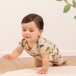 Macacão curto em suedine Savana - Up Baby
