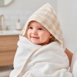 Toalha de banho c/ capuz atoalhado e forro em fralda Urso Vichy Bege - AC Baby