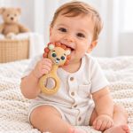 Mordedor Chocalho com textura Leão Bege (4m+) - Pais e Filhos