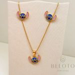 CONJUNTO INFANTIL COLAR + BRINCO STITCH  BANHADO A OURO 18K