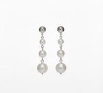 BRINCO CASCATA PÉROLAS TRIO M BANHADO EM PRATA 925