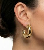 BRINCO MEIA ARGOLA BOLD BANHADO EM OURO 18K