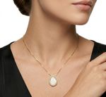 COLAR MEDALHA NOSSA SENHORA APARECIDA MADREPÉROLA - BANHADO EM OURO 18K