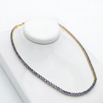 COLAR REGULÁVEL RIVIERA CRAVEJADO COM ZIRCÔNIAS LILÁS BANHADO EM OURO 18K