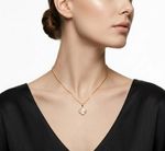 COLAR TREVO MADREPEROLA BANHADO EM OURO 18K