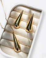 CONJUNTO GOTA ANTONELLA BANHADO A OURO 18K