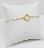 PULSEIRA DE PÉROLAS COM TREVO PEROLADO BANHADO EM OURO 18K