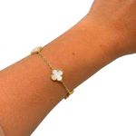 PULSEIRA REGULÁVEL TREVO PEROLADO BANHADO EM OURO 18K