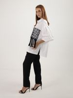 Camisa Over Bolso Crochê - Preto