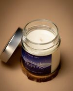 Vela Aromática Noite de Inverno | Jasmim, Violeta e Cedro