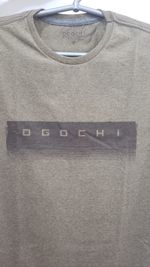 Camiseta Ogochi em malha.