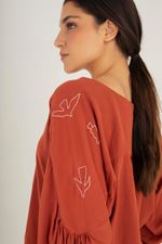 Blusa Ateliê Bordada