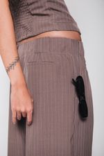 Calça de Prega Risca de Giz Bege