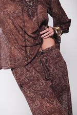 Bata Manga Longa Ampla Paisley Vermelha