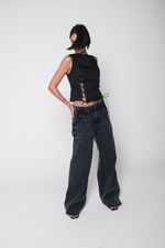 Blusa Alfaiataria Ilhós Preta