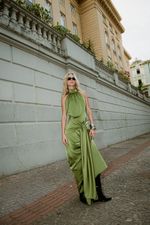 Vestido de Cetim Frente Única Amarração