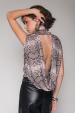 Blusa Frente Única Gola Alta Cobra