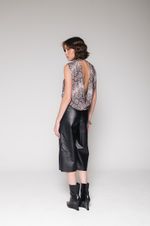 Blusa Frente Única Gola Alta Cobra