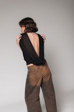 Blusa Frente Única Gola Alta Preta
