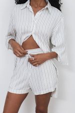 Short Curto Listrado Branco