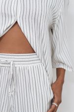 Short Curto Listrado Branco