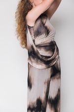 Blusa Transpassada de Tule Halo