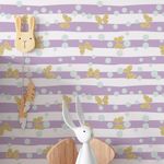 Papel de Parede Borboletas Douradas com Fundo Lilás