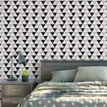 Papel de Parede Triângulos Listrados Preto e Branco